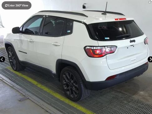 Used 2021 Jeep Compass Latitude FWD image 3