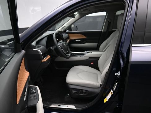 Certified 2026 Toyota Grand Highlander Limited image 9