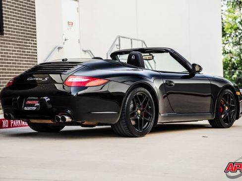 Used 2009 Porsche 911 Carrera S RWD image 5
