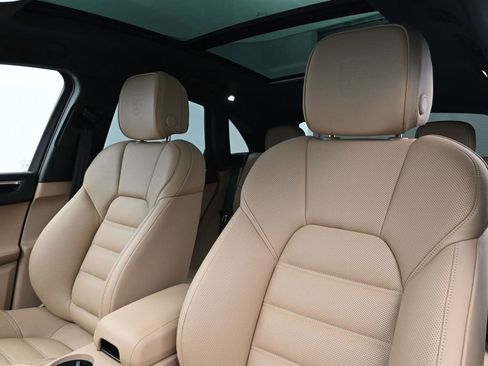 Used 2026 Porsche Macan image 5