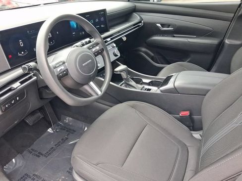 Used 2025 Hyundai Tucson SEL FWD image 11