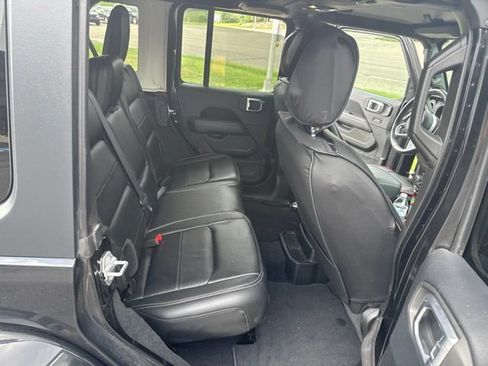 Used 2019 Jeep Wrangler Unlimited Sahara w/ Cold Weather Group AWD/4WD image 2