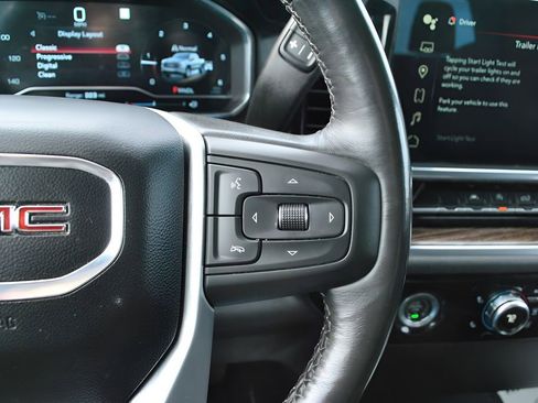 Used 2022 GMC Sierra 1500 Elevation w/ LPO, Elevation Black Package image 18