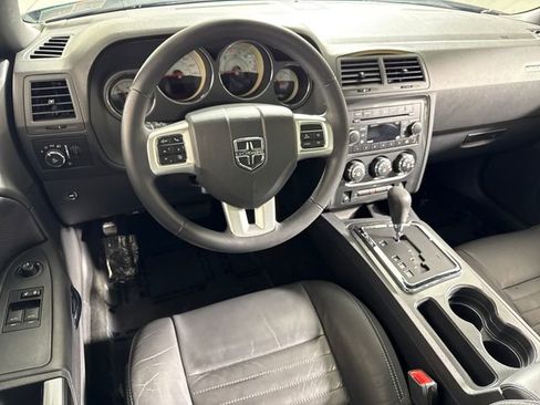 Used 2014 Dodge Challenger SXT Plus RWD image 19