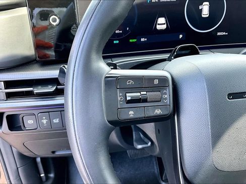 Used 2025 Hyundai Santa Fe Calligraphy AWD/4WD image 13