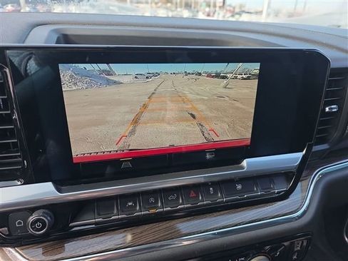 Used 2023 Chevrolet Silverado 1500 LT AWD/4WD image 20
