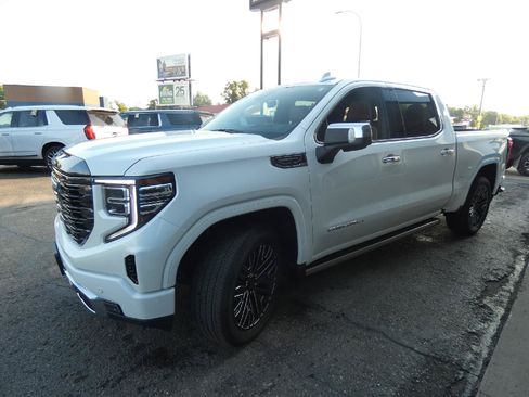 Certified 2022 GMC Sierra 1500 Denali Ultimate AWD/4WD image 6