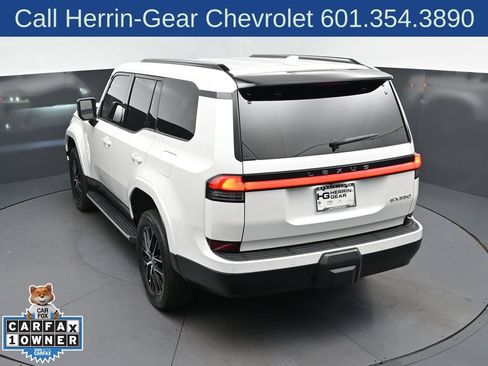 Used 2024 Lexus GX 550 w/ Accessory Package (Z1) AWD/4WD image 14