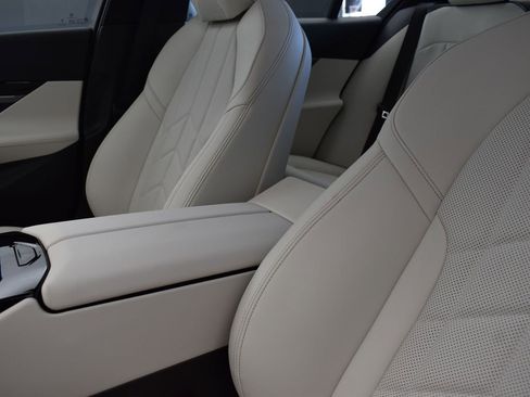 New 2026 BMW 530i w/ Premium Package image 14