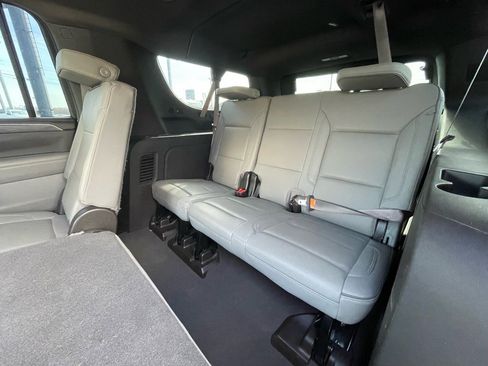 Used 2023 GMC Yukon XL SLT image 21