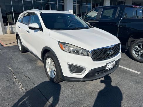 Used 2016 Kia Sorento LX FWD image 5