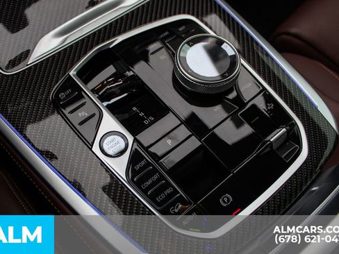 Used 2023 BMW X7 M60i w/ Premium Package image 39