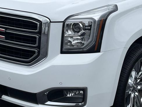 Used 2018 GMC Yukon SLT AWD/4WD image 10