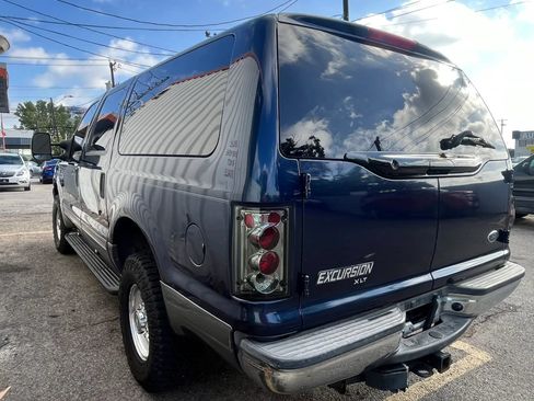 Used 2003 Ford Excursion XLT AWD/4WD image 6