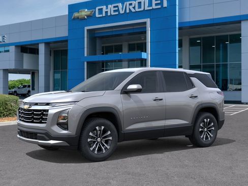 New 2026 Chevrolet Equinox LT w/ Convenience Package II image 2