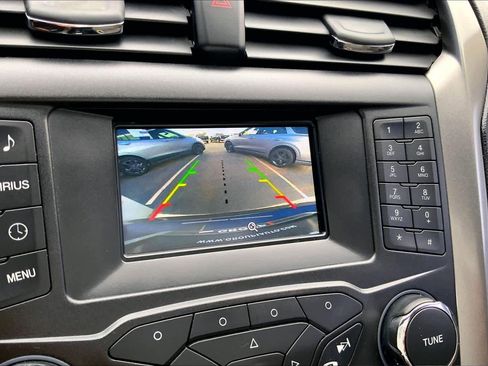 Used 2017 Ford Fusion SE FWD image 26