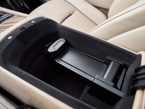 Used 2014 Rolls-Royce Wraith image 62
