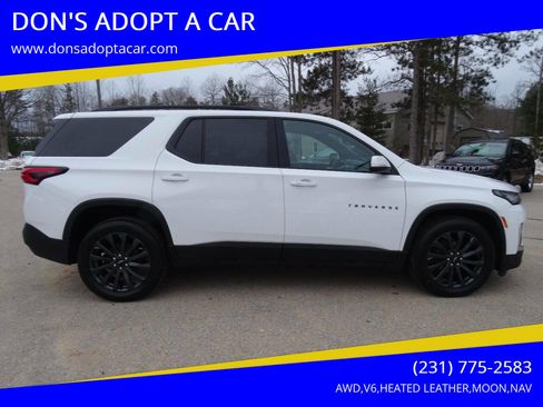 Used 2022 Chevrolet Traverse RS image 1
