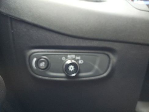 Used 2024 Chevrolet Equinox LT w/ LPO, Floor Liner Package image 39