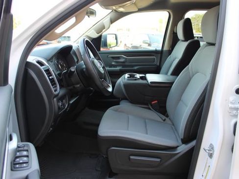 Used 2020 RAM 1500 Big Horn AWD/4WD image 11