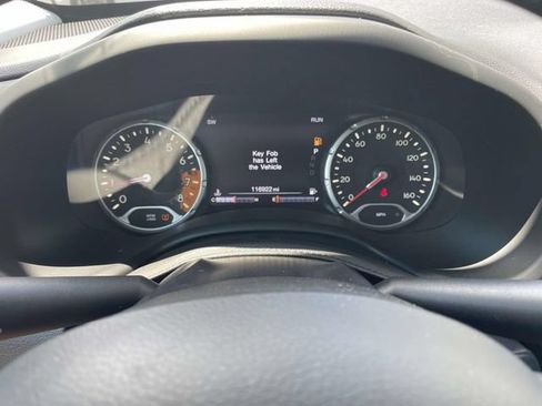 Used 2017 Jeep Renegade Limited AWD/4WD image 24