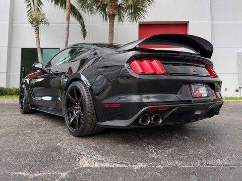 Used 2017 Ford Mustang Shelby GT350R w/ GT350R Equipment Group 920A RWD image 17