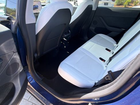 Used 2023 Tesla Model Y Long Range image 24