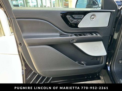 New 2025 Lincoln Aviator Black Label image 10