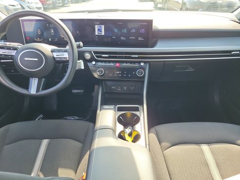 Used 2025 Hyundai Sonata SEL FWD image 9