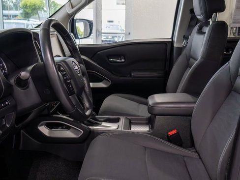 Used 2023 Nissan Frontier SV w/ SV Convenience Package image 15