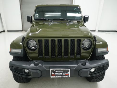 Used 2021 Jeep Wrangler Unlimited Sahara AWD/4WD image 2