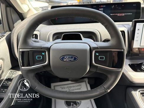 New 2026 Ford Expedition Active image 16