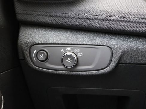 Used 2024 Chevrolet TrailBlazer LT w/ Convenience Package FWD image 33