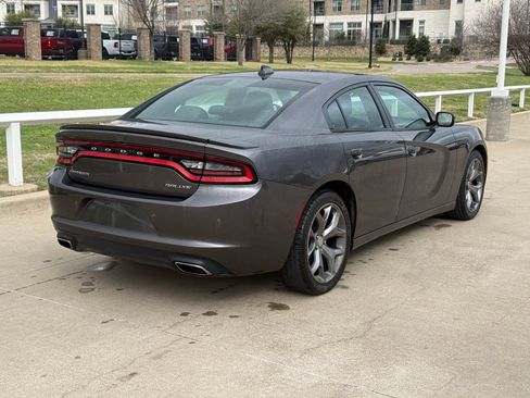 Used 2015 Dodge Charger SXT w/ Plus Group image 4