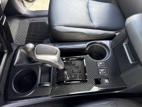 Used 2024 Toyota 4Runner TRD Off-Road Premium image 23