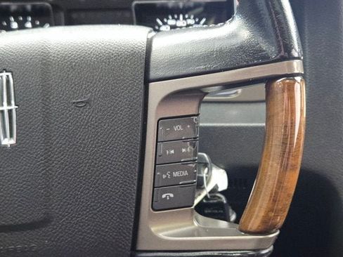 Used 2012 Lincoln Navigator 4WD image 31