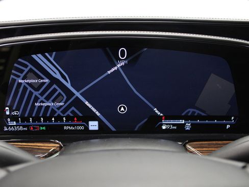 Used 2021 Cadillac Escalade Premium Luxury w/ Driver Assist Tech Package image 28