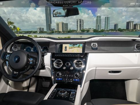 Used 2022 Rolls-Royce Cullinan AWD/4WD image 8