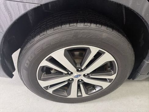 Used 2019 Subaru Outback 3.6R Limited AWD/4WD image 24
