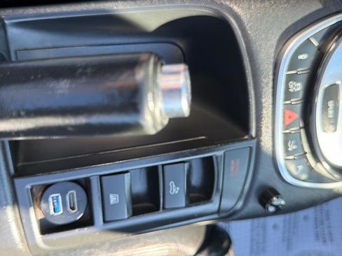 Used 2012 Audi R8 V8 image 21