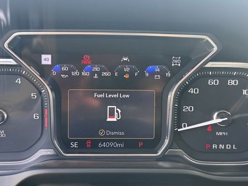 Used 2019 GMC Sierra 1500 AT4 w/ Off Road Performance Package image 18