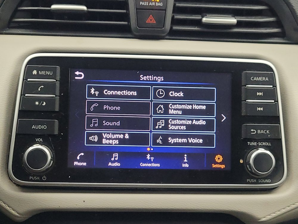Used 2021 Nissan Versa SV FWD image 25