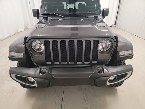 Used 2023 Jeep Gladiator Sport image 8