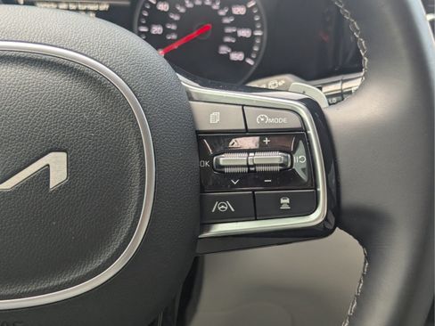 Certified 2024 Kia Sorento EX FWD image 30