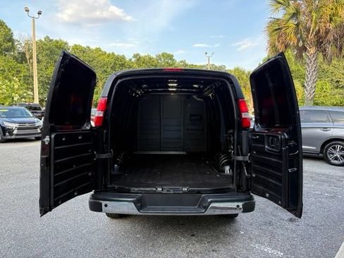 Used 2019 Chevrolet Express 2500 w/ Driver Convenience Package RWD image 27