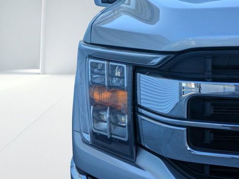 Used 2022 Ford F150 Lariat w/ Trailer Tow Package image 7