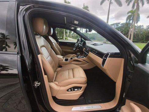 Used 2019 Porsche Cayenne S AWD/4WD image 41