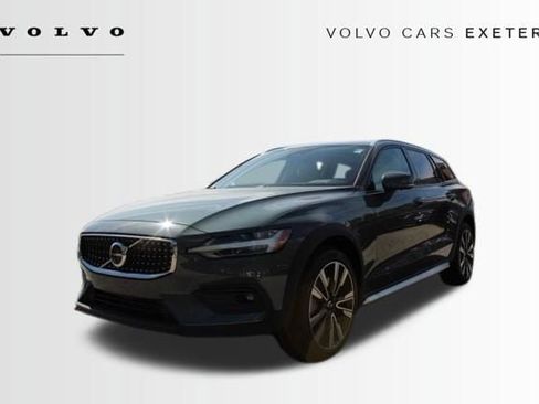 New 2026 Volvo V60 B5 Cross Country Ultra w/ Protection Package Premier AWD/4WD image 3