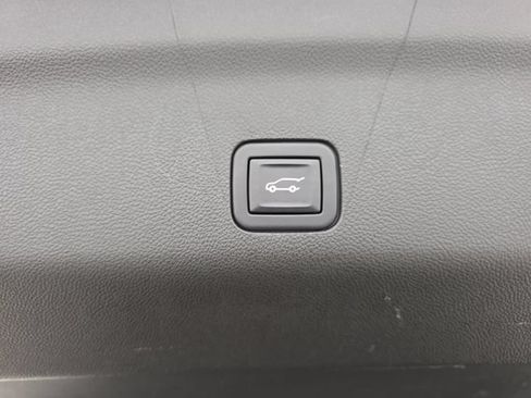 Used 2022 Cadillac Escalade ESV Sport w/ Touring Package AWD/4WD image 34