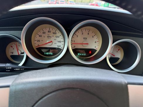 Used 2005 Dodge Magnum R/T RWD image 23